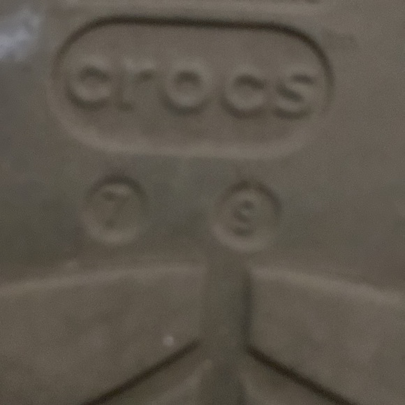 Crocs in army green worn once ( tiny marks o rt one - Picture 5 of 5